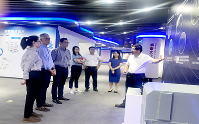 《數(shù)據驅動的智能城市》作者——哈佛大學Stephen Goldsmith教授蒞臨北京泰豪參觀交流