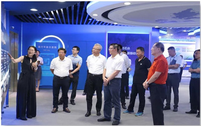 華風集團領(lǐng)導蒞臨北京泰豪考察交流